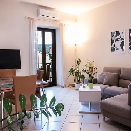 Riní House,casa Elegante Affacciata Sulla Valle Umbra * Fornole