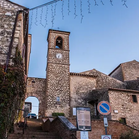 Riní House,casa Elegante Affacciata Sulla Valle Umbra Fornole