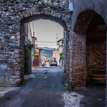 Riní House,casa Elegante Affacciata Sulla Valle Umbra Apartamento Fornole